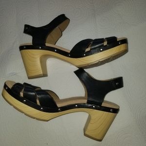 Brand new Clara sandals Wow!
